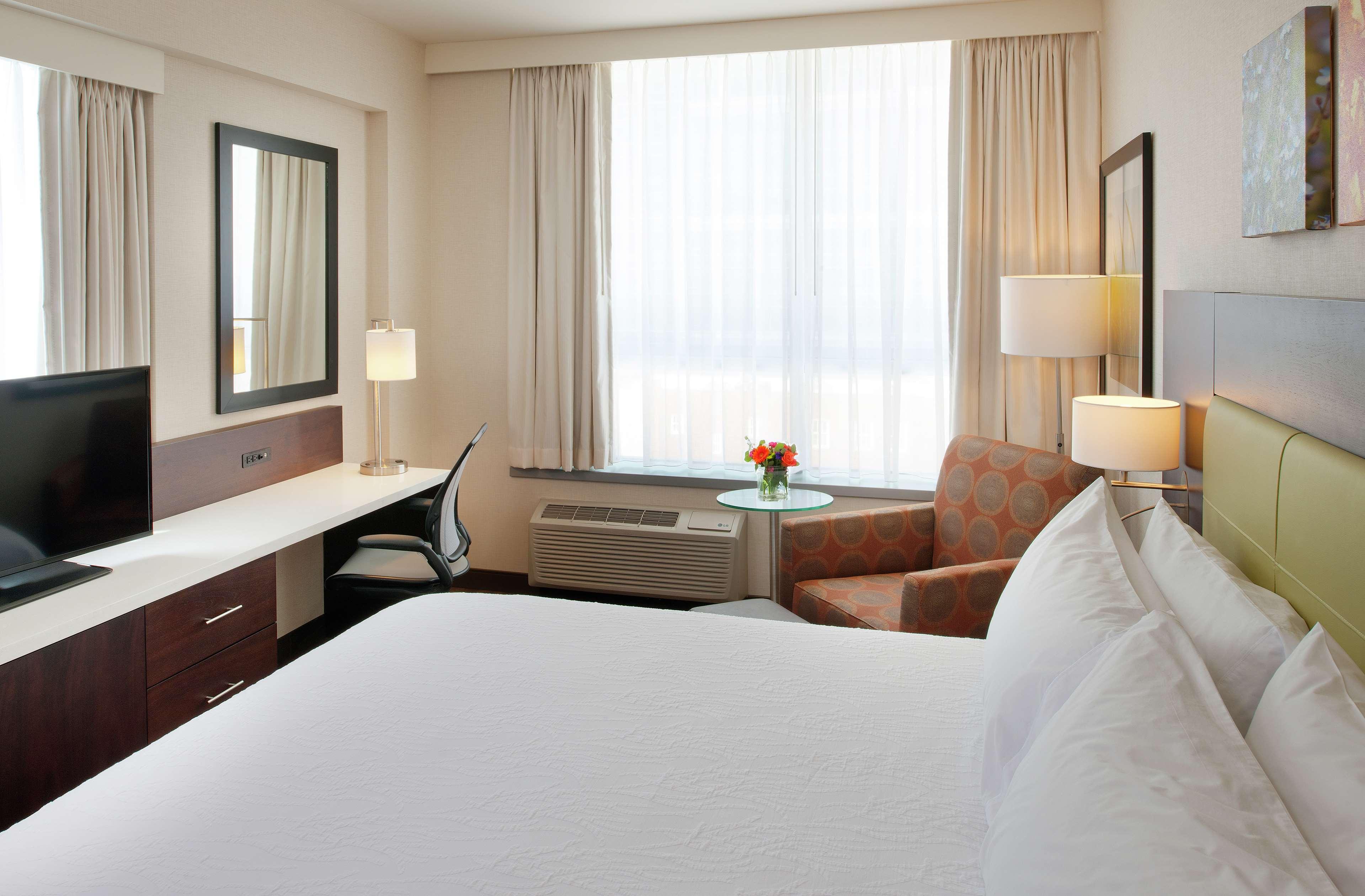 Hilton Garden Inn Pittsburgh Downtown Exterior foto